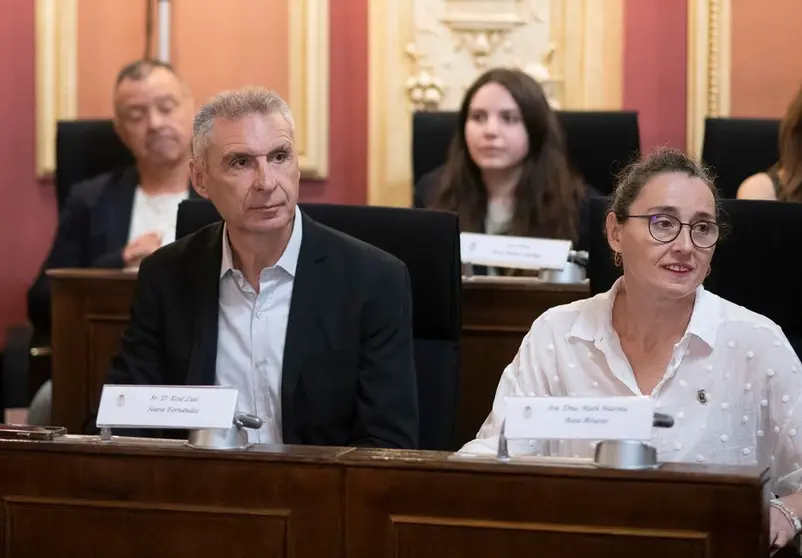 Lu&iacute;s Seara e Rhut Reza con Xos&eacute; Manuel Puga e Erea Blanco detr&aacute;s