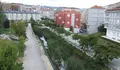 A grúa retira vehículos no Parque Barbaña pola instalación das barracas sen informar @s veciñ@s