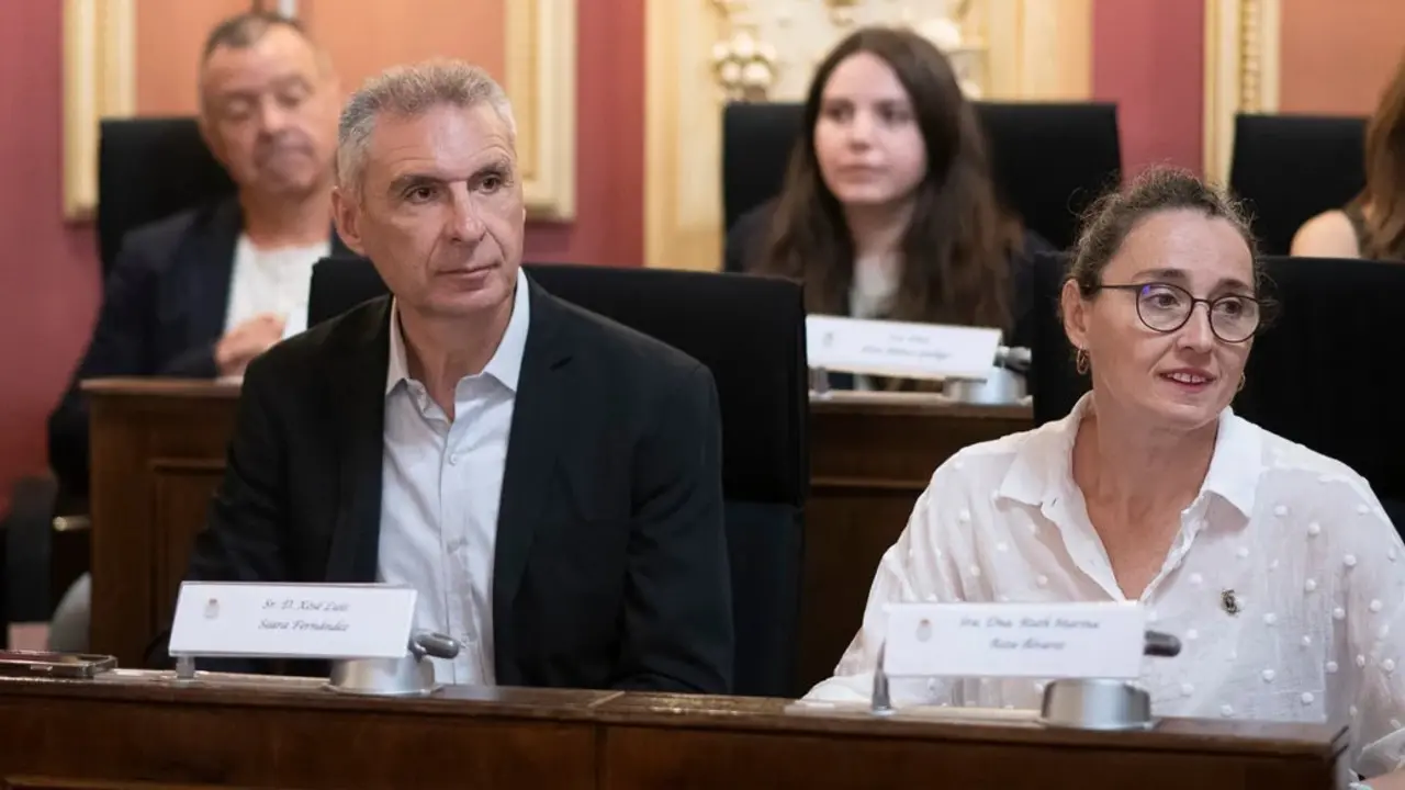 Lu&iacute;s Seara e Rhut Reza con Xos&eacute; Manuel Puga e Erea Blanco detr&aacute;s