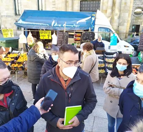 Bernardo Varela,  e Iago Tabar&eacute;s deputado do BNG e representantes do BNG en Celanova