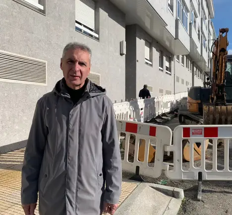 Lu&iacute;s Seara, nas obras da r&uacute;a da Granxa