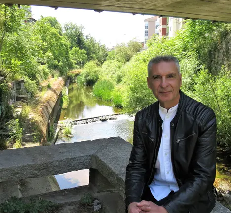 Lu&iacute;s Seara ao car&oacute;n do r&iacute;o Barba&ntilde;a