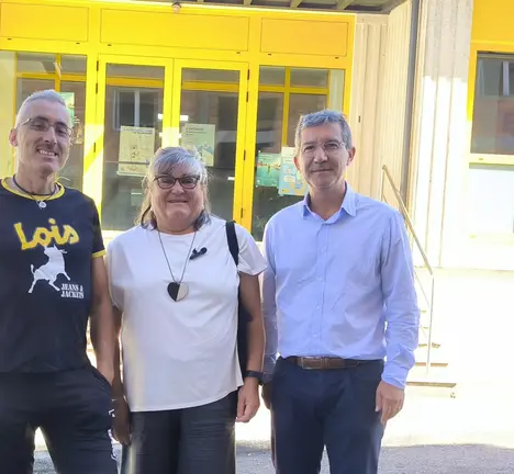 Davide (pai afectado), Ernesta Seoane e Iago Tabar&eacute;s no PAC de Bande